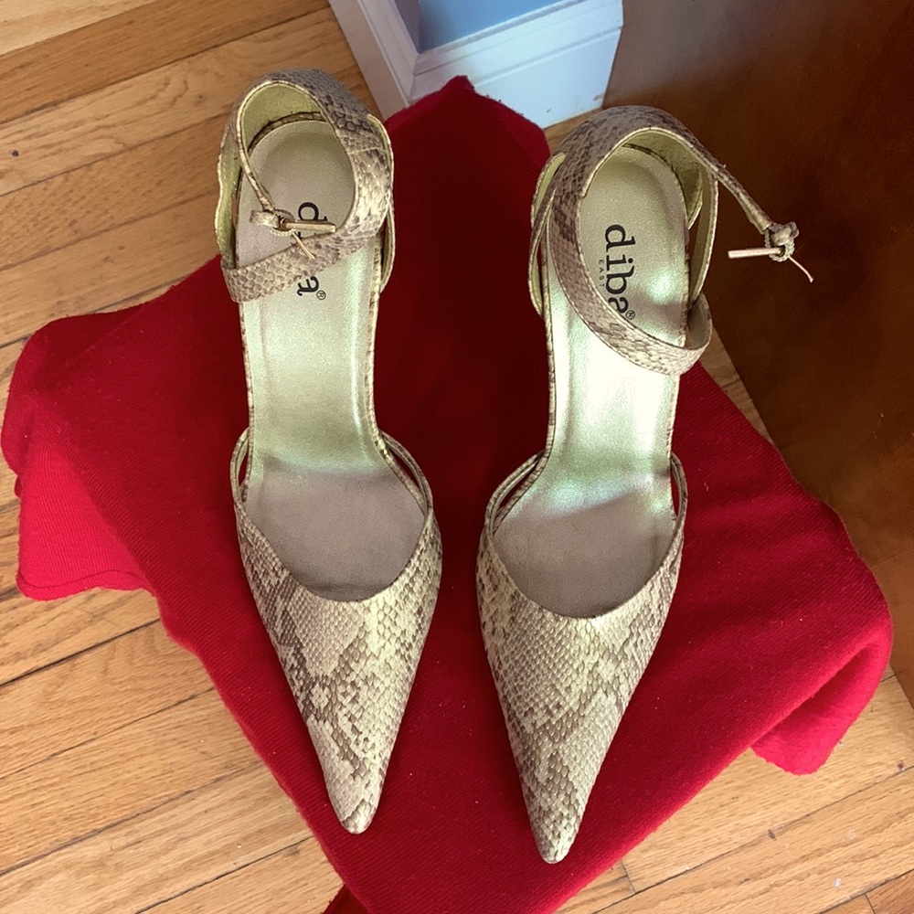Size 7 1/2 medium never been one